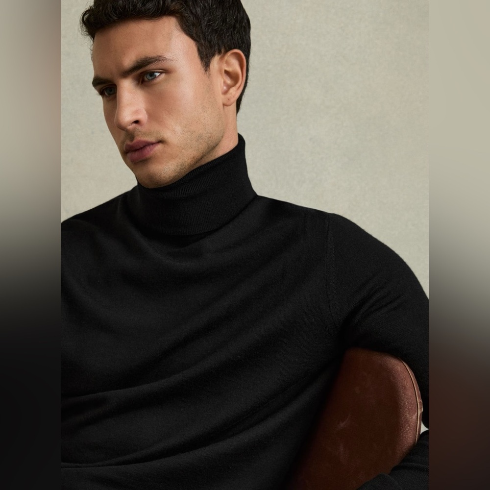 Reiss Merino Wool turtleneck size XS
